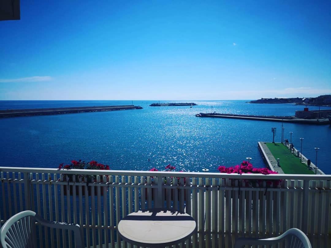 B&B La Baia Sea Rooms Bisceglie Exterior foto